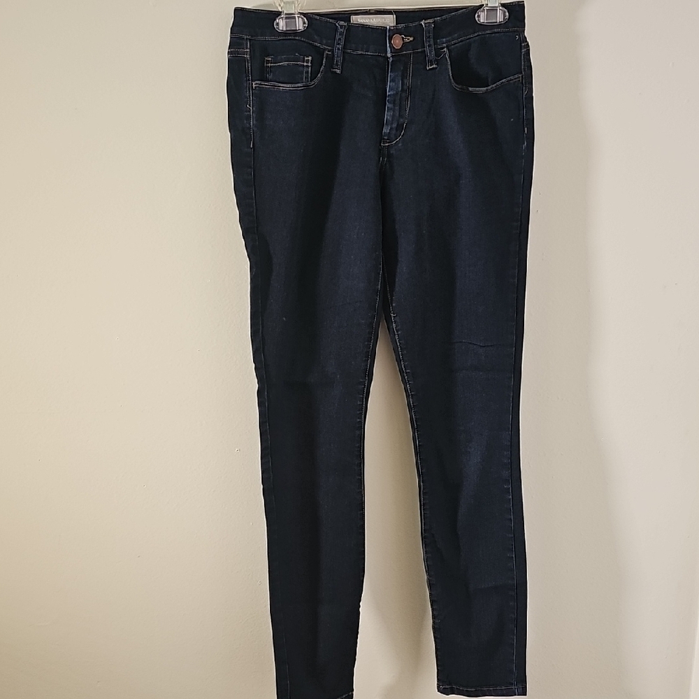 Banana Republic Skinny Jeans. Size 28/6. Excelent Condition. 5 Pockets.